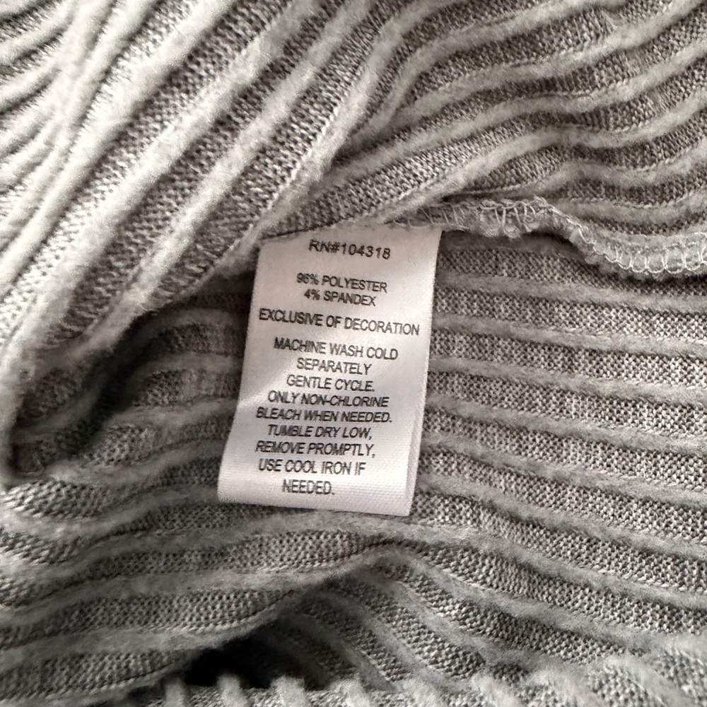 Gray Ribbed Wrap Top - Picture 3 of 3